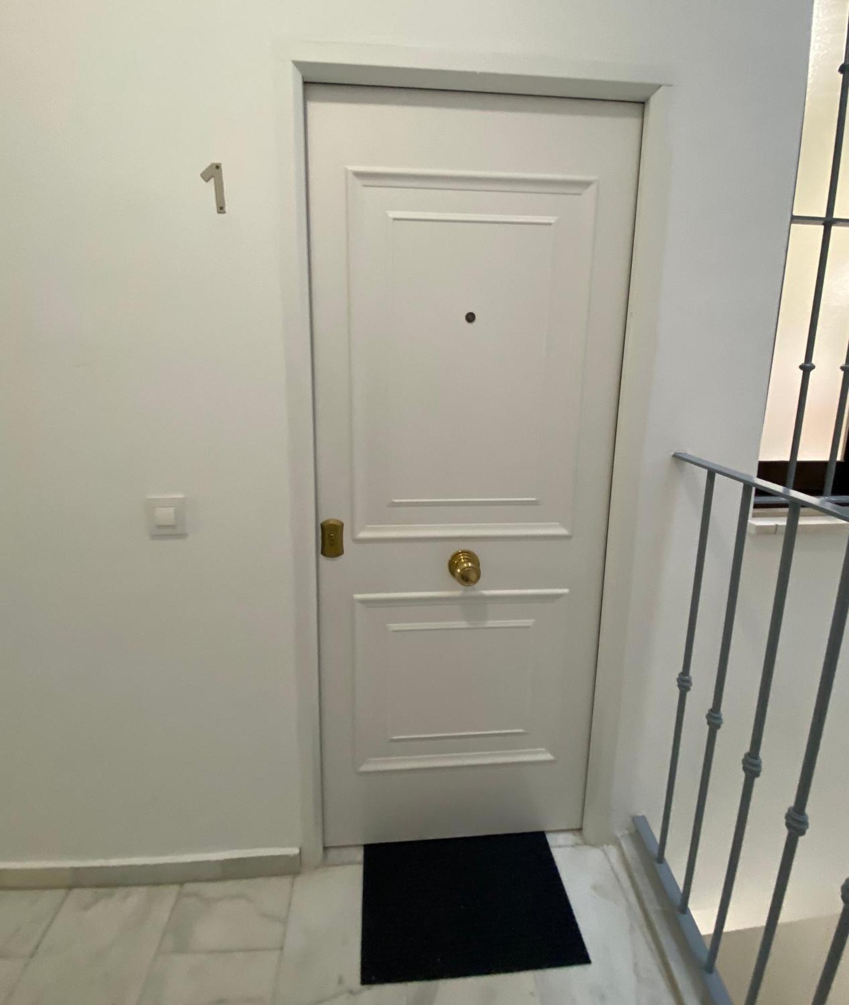 Aym Places Maestranza Apartment Севиля Стая снимка
